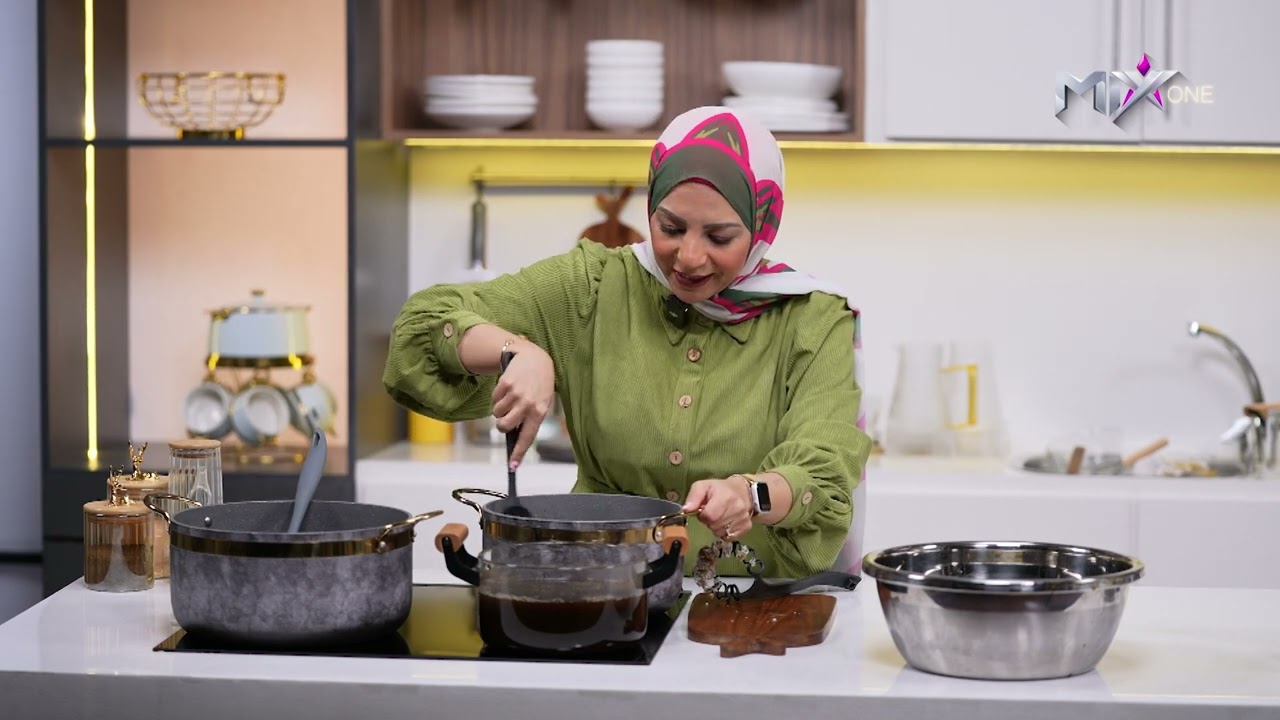من أكتر المشروبات المحببة للمصريين.. طريقة عمل الخروب