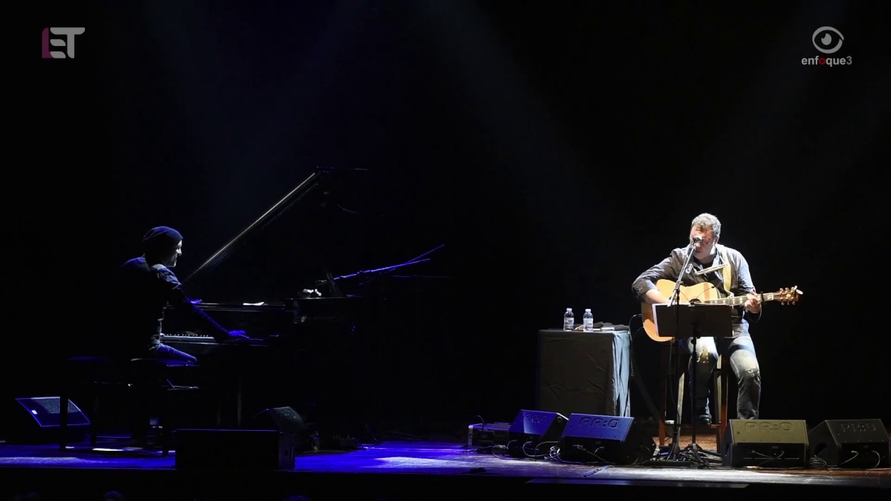 Carlos Goñi Revolver con Julio Tejera al piano - El Peligro (En Directo)