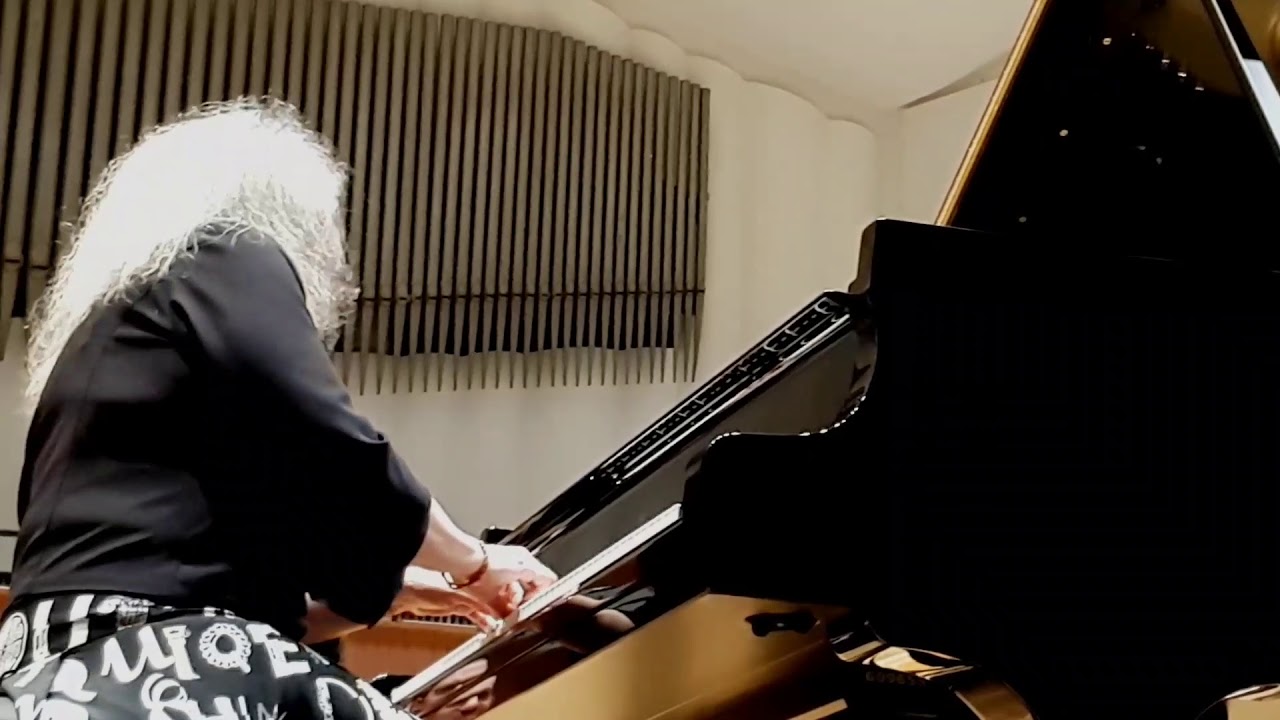 Martha Argerich -   Bach English Suite n.3 Gavotta I e II