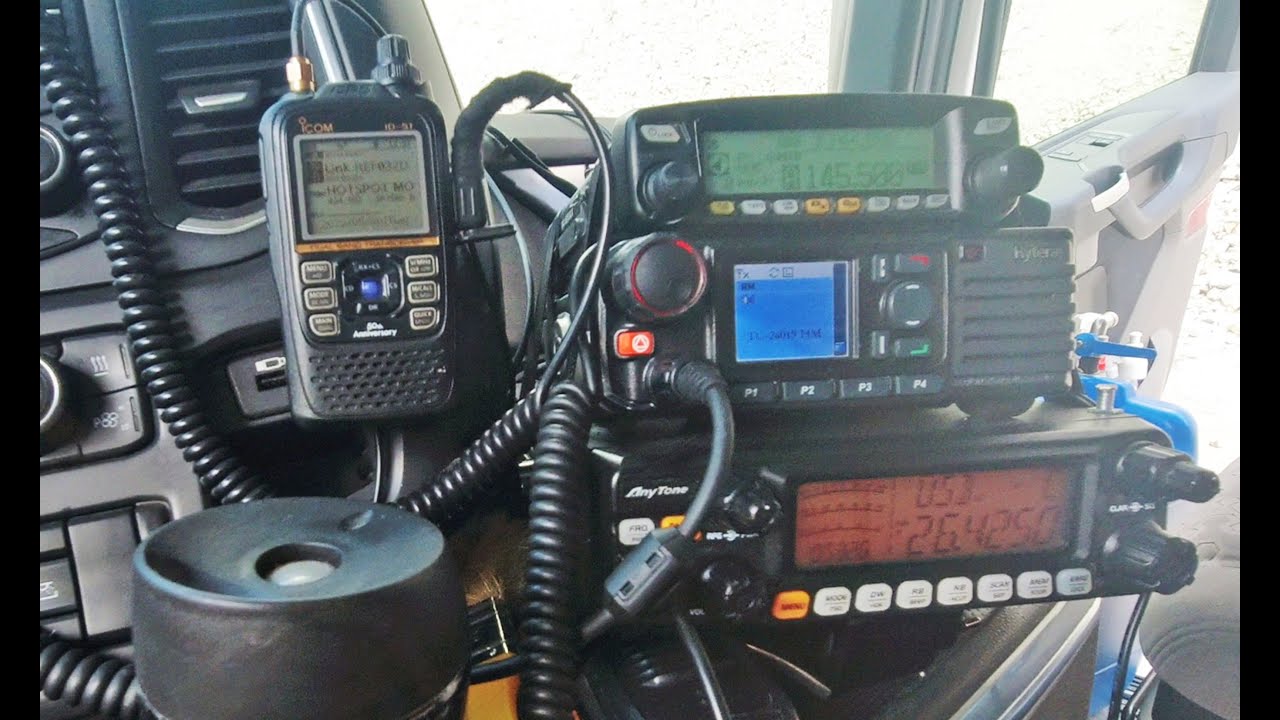 Spotkanie z Tomkiem SP7TBS - radioshack w ciężar&oacute;wce i por&oacute;wnanie D-Star / DMR / C4FM