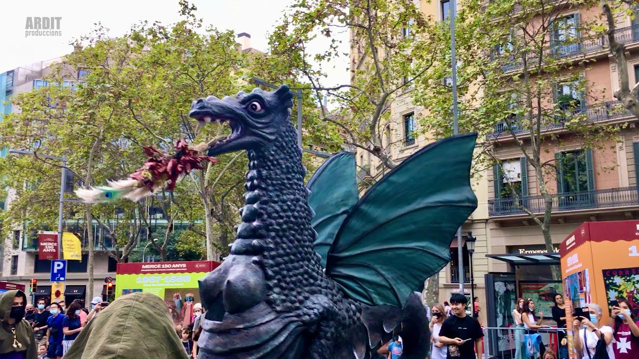 La Víbria de Barcelona figura mitològica (Barcelona Cavalcada de la Mercè 2021)