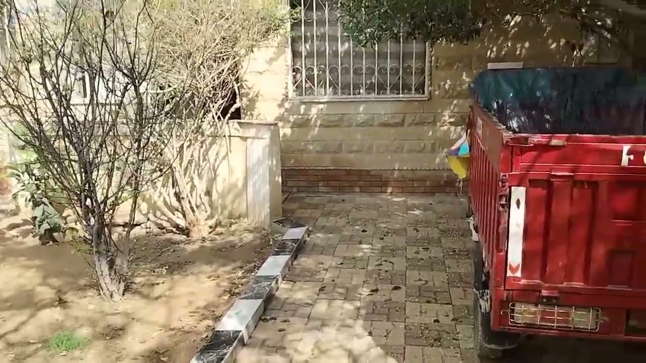 منزل دورين ناصية بسعر شقه