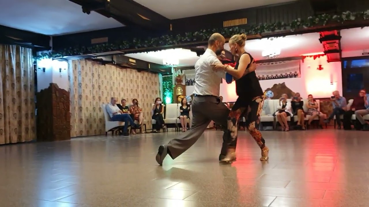 Ricardo y Raquel (Piazzolla)