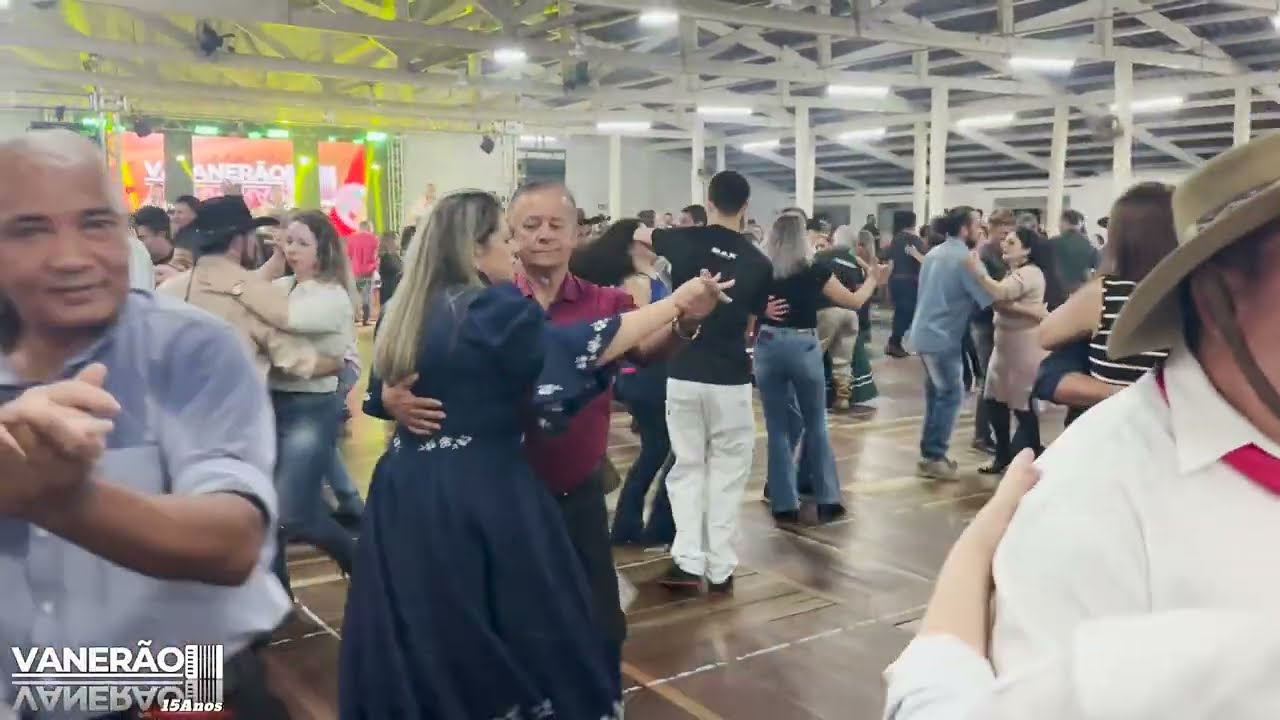 Grupo Vanerão tocando nos bailes da vida