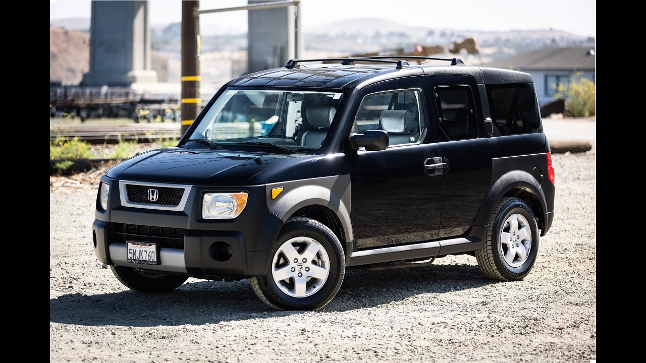Box Lunch: 2005 Honda Element EX AWD Automatic