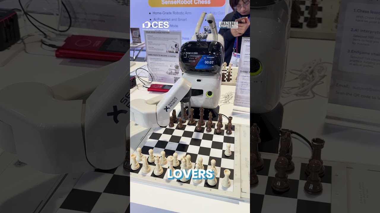 SenseRobot Chess showcased at CES 2025