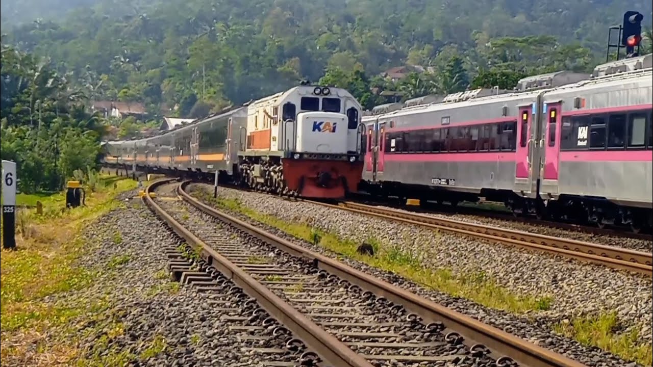 TOP 3 KERETA PANJANG SALING BERTEMU DENGAN PANDANGAN PERTAMA