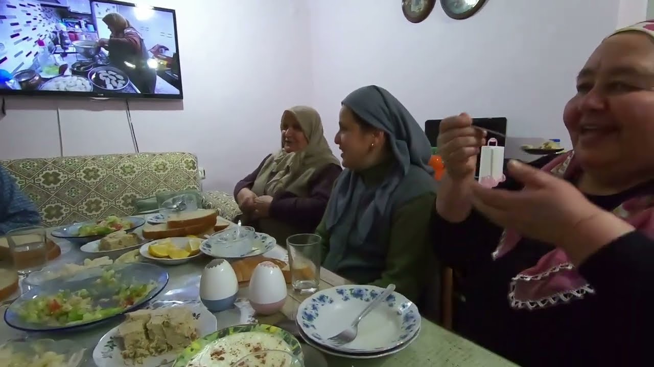 Feriha ablam da akşam yemeği 🥘