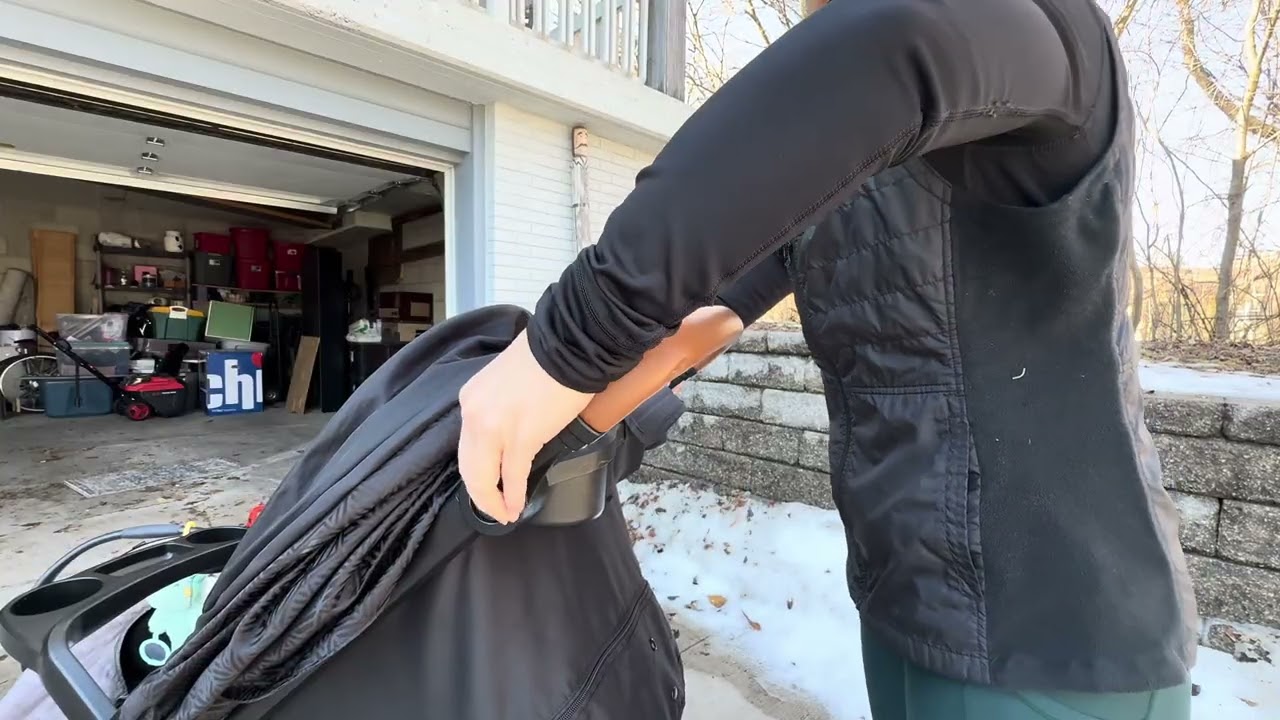 Overview of this Chicco Bravo Primo Stroller