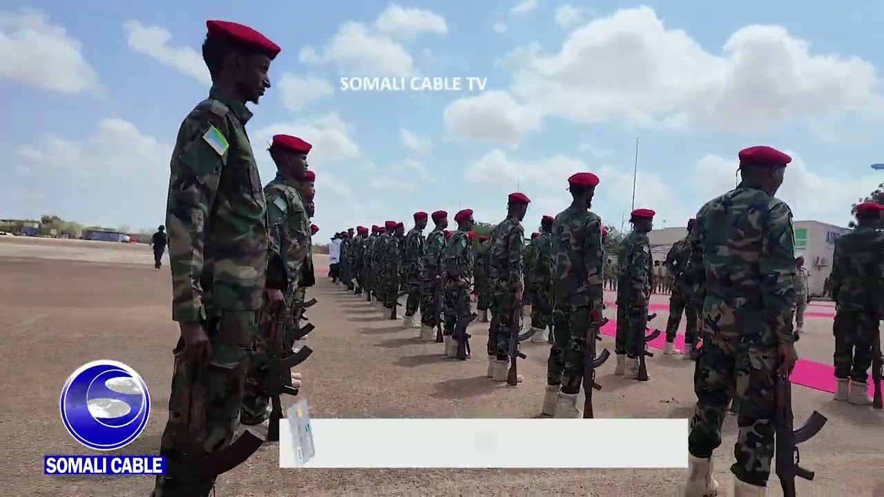 Madaxweynaha Soomaaliya Xasan Sheekh Maxamuud oo si weyn loogu soo dhaweeyay magaalada Kismaayo.
