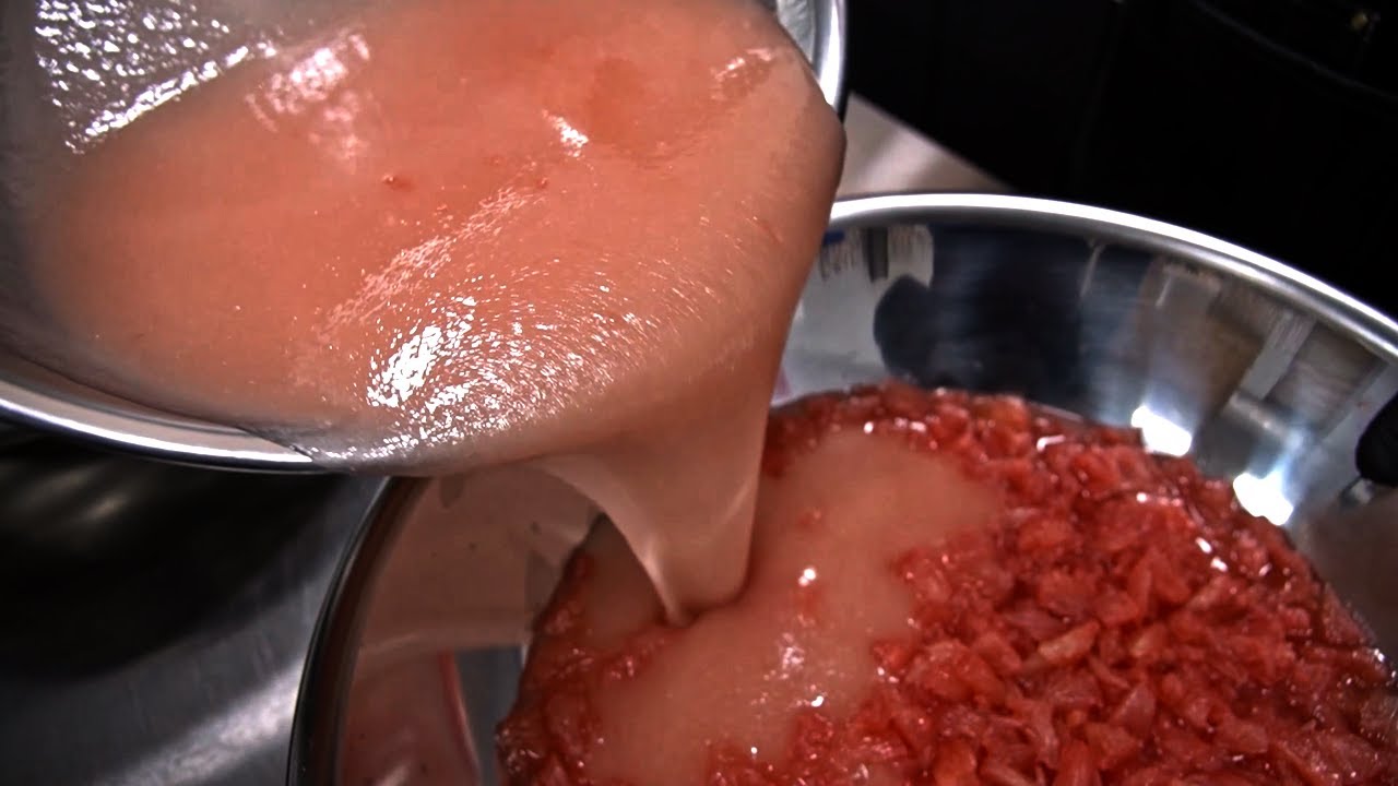 The Process of Making Grapefruit Marmalade