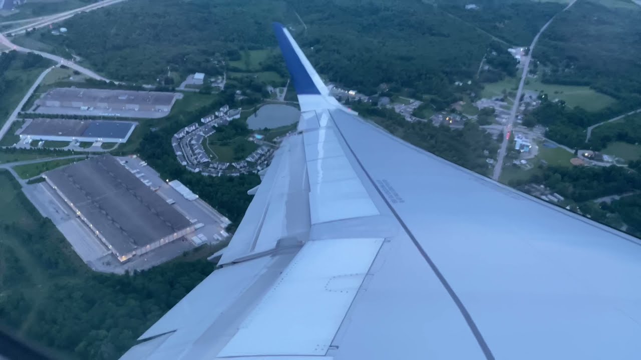 Delta A321 Takeoff from Pittsburgh KPIT at Dawn [Full HD]