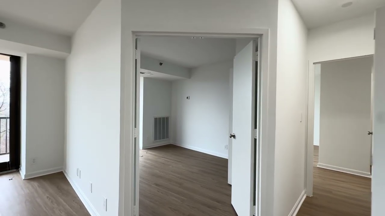 Crystal Place Apartments - Crystal City - 2 Bedroom E Unit 309
