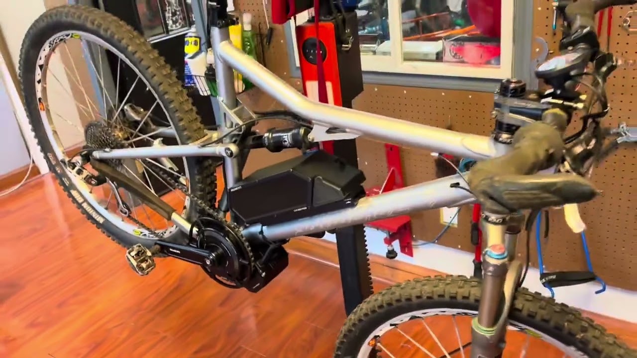 An Old Santa Cruz With New Life (CYC Photon 2 upgrade)