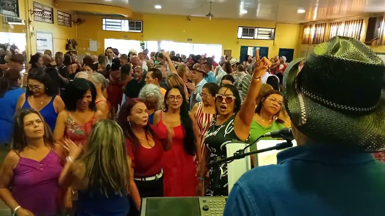 Baile da terceira idade no CCI do Gama DF com Janio Silva 