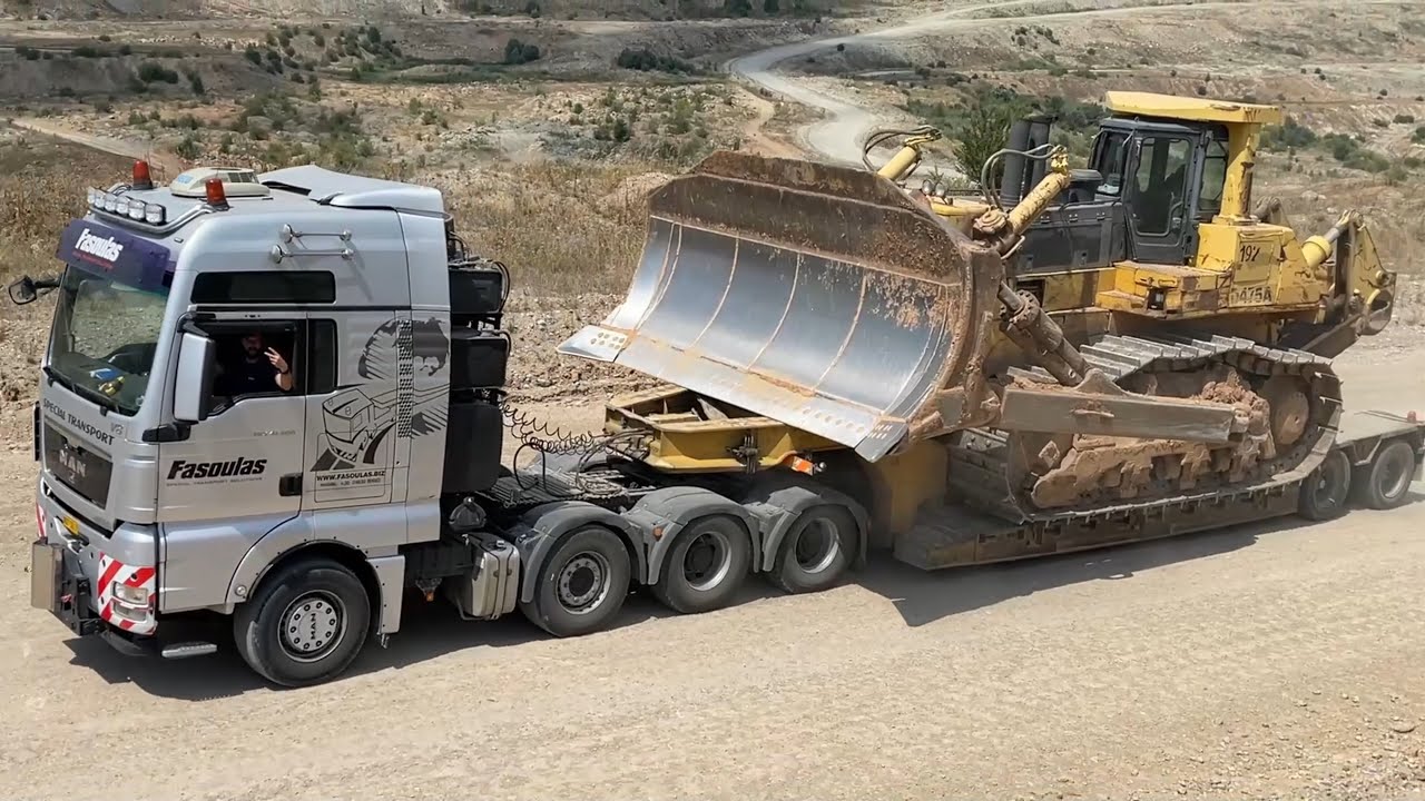 Best Heavy Transports Of Komatsu And Caterpillar Bulldozers - 2 Hours Mega Machines Movie