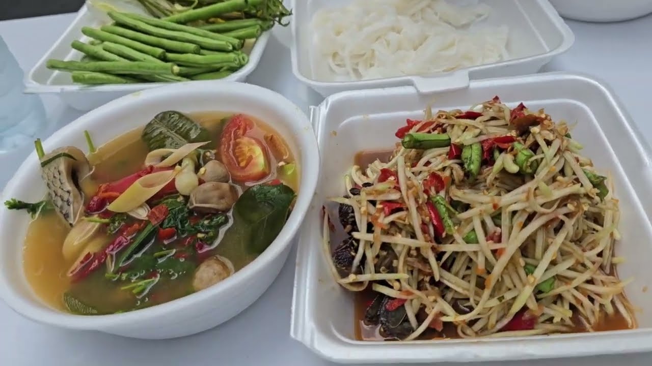 ไปหาข้าวกิน ต่อด้วยไปจ่ายค่าฟิตเนส #ซอยบัวขาว #พัทยา 