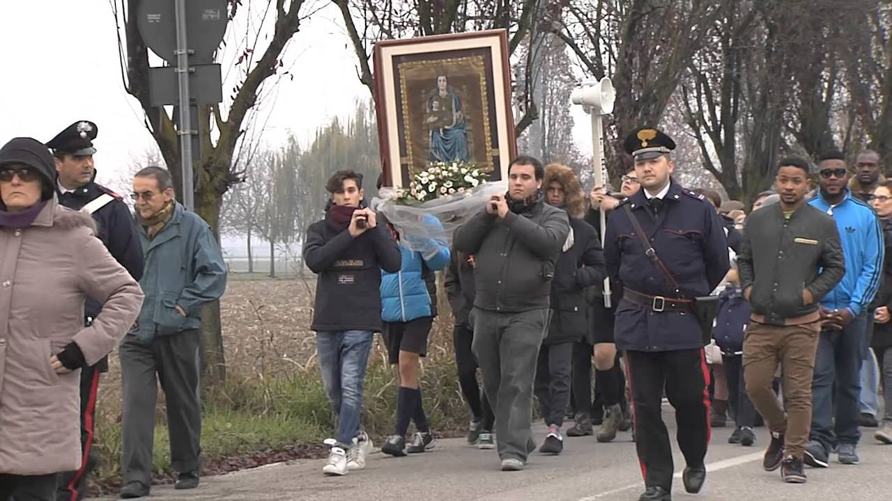 Il Santuario della Comuna apre la sua Porta Santa (Ostiglia, 13/12/2015)