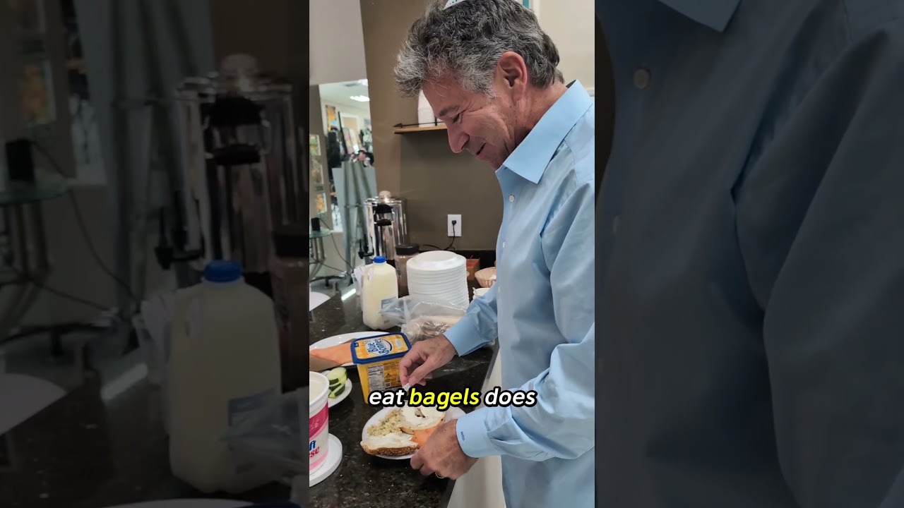 why do Jews eat bagels?