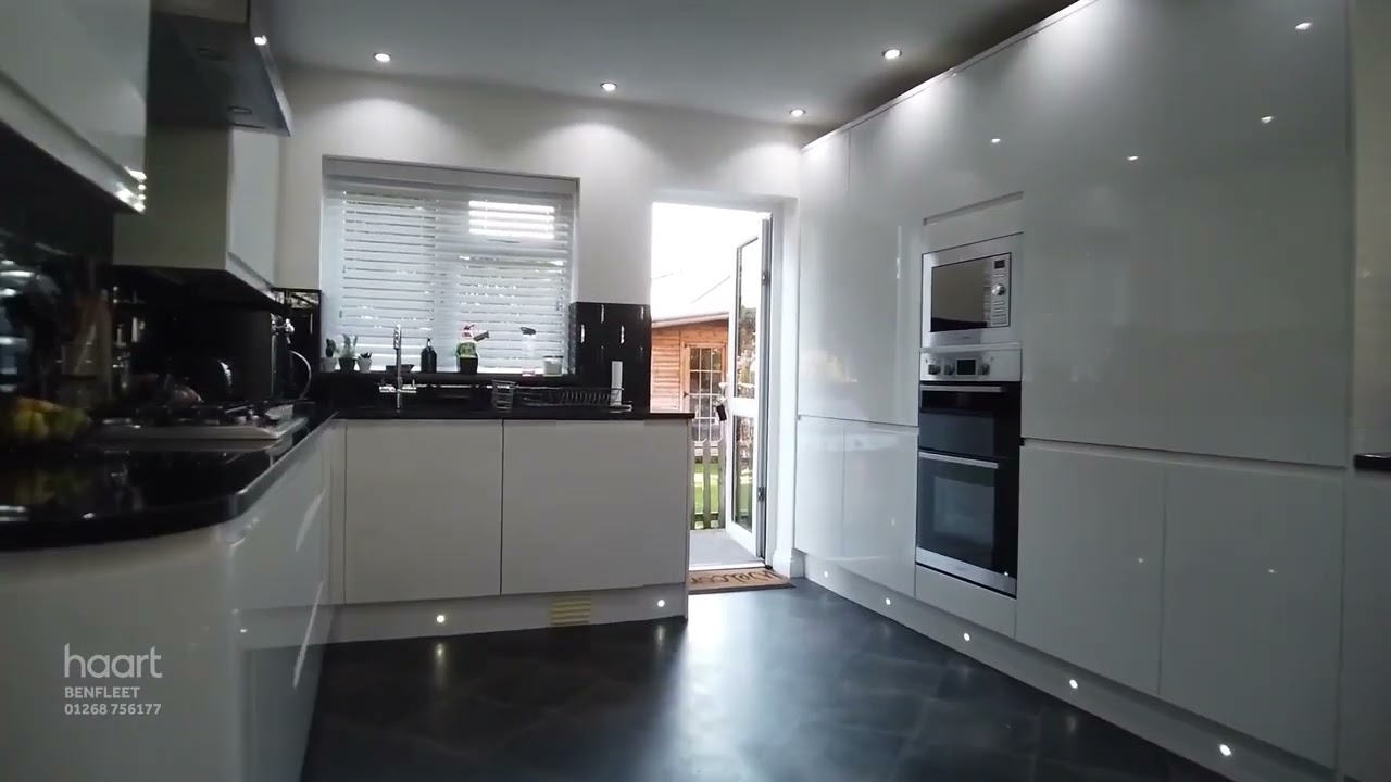 Virtual Viewing of Kents Hill Road, Benfleet, Five bedroom House For Sale from haart estate agents