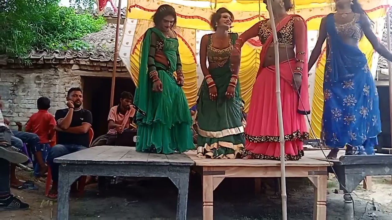 Bina dancer Ki Nautanki nikaasan ka program