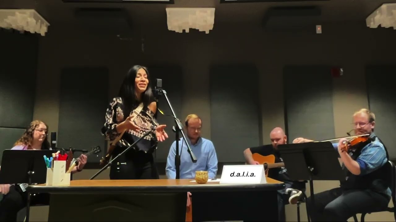 Envu&eacute;lveme - d.a.l.i.a. NPR Tiny Desk Contest Entry 2026