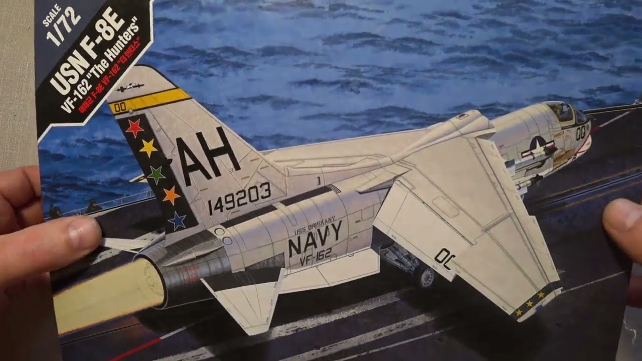 Vought F-8E Crusader|Academy 1:72| Пилот: 