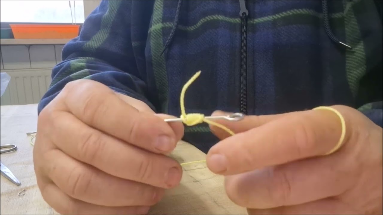 Spade Hook Knot