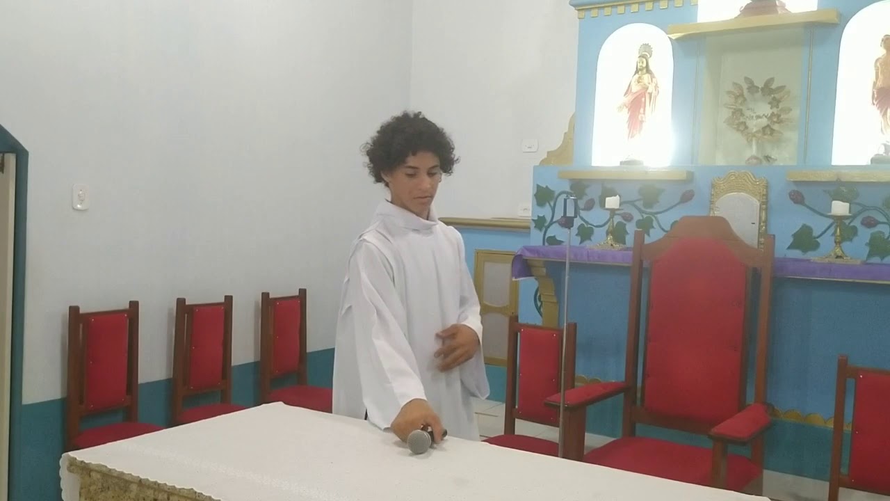 FUNÇÕES DO COROINHA NA MISSA / PARTE 1. AUXILIAR DE: AMBÃO, MICROFONE, EVANGELIÁRIO E CREDÊNCIA 🙌