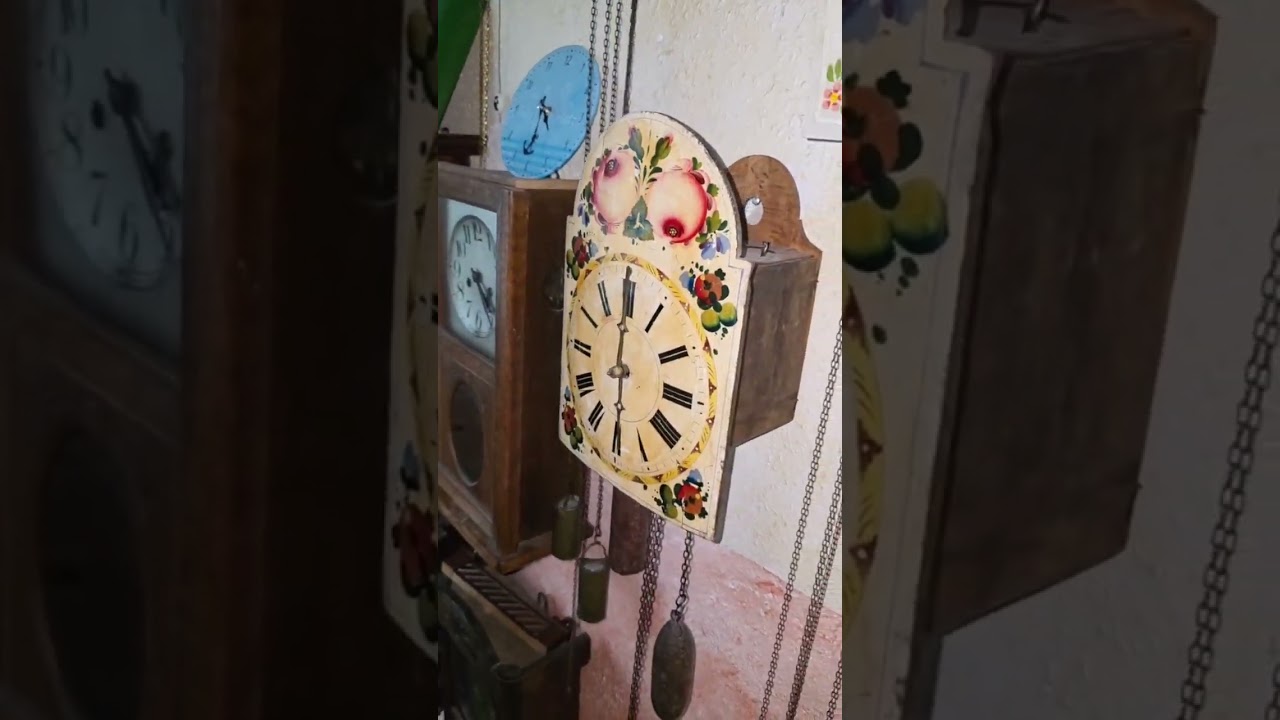 Black forest shield clock 