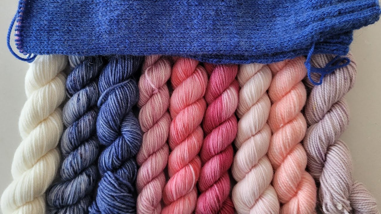 #kiwimal prize reveal, holiday knitting and WIP Updates!