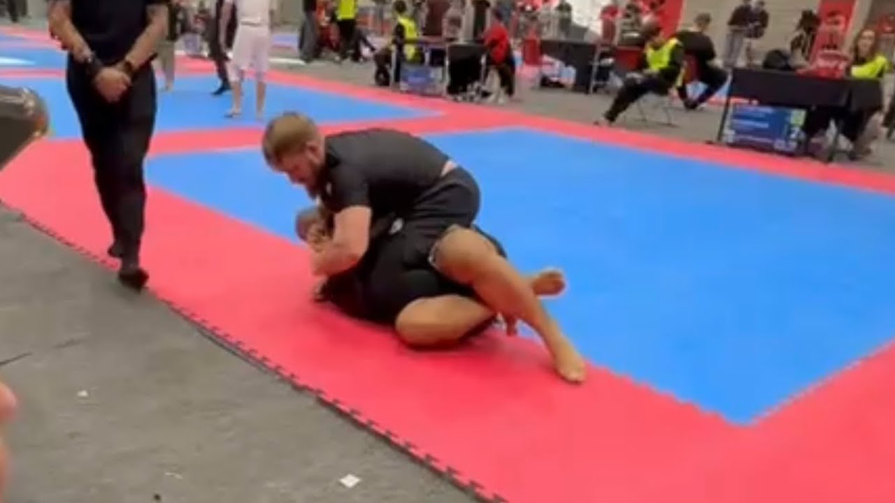 Парень весом 100 кг двигается как легковес (FBJJB 2026, матч 2) #bjj #jiujitsu #grappling