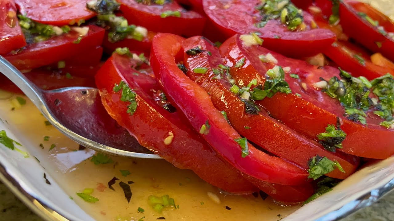 ВКУСНЕЙШАЯ ЗАКУСКА ИЗ ПОМИДОРОВ ЗА ПЯТЬ МИНУТ/ ОБЪЕДЕНИЕ!