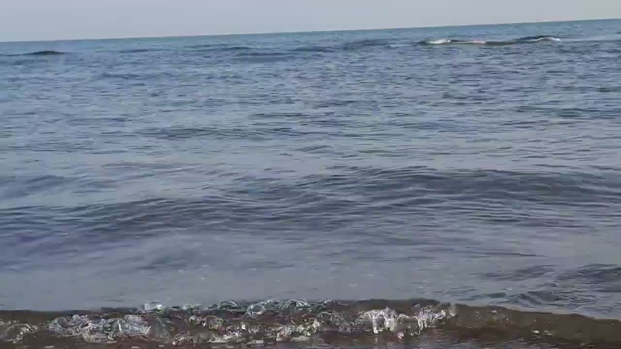 RELAXATION SEA SOUND . WAVE AND SAND .