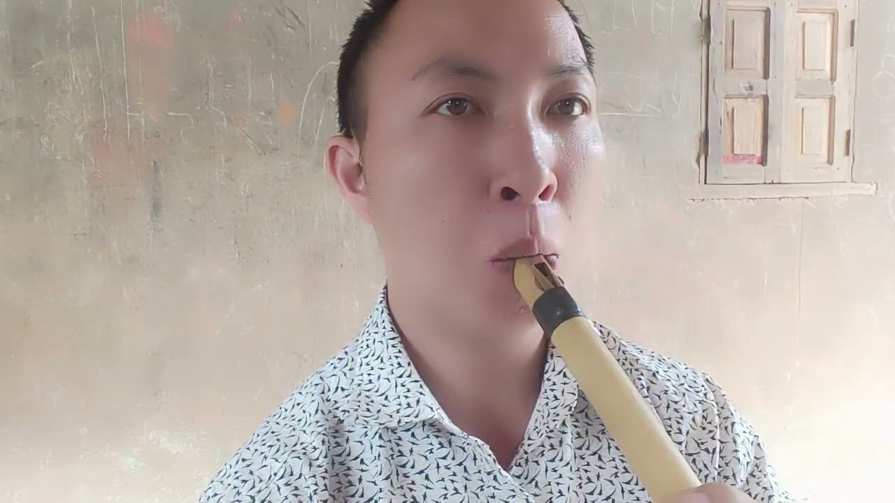 Raj hmoob ( Ntaws lis ) Sáo mông 