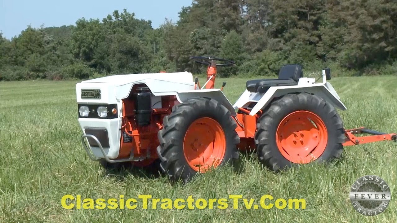 See A Unique Articulating 4WD Italian Tractor - 21 Horsepower Diesel