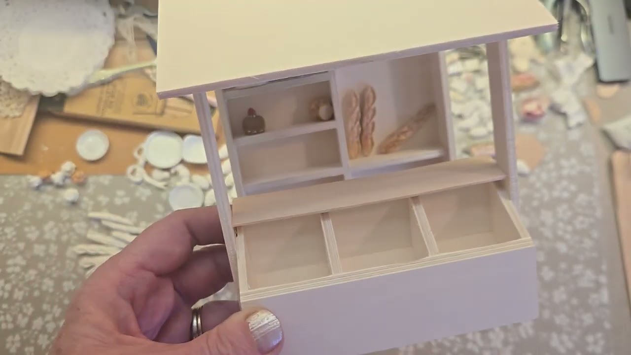Tuto magasin boulangerie pâtisserie en 2 parti.  Bon week-end 😚 