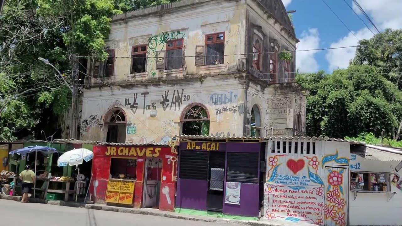 Bairro da Várzea Recife e Casarões Abandonados
