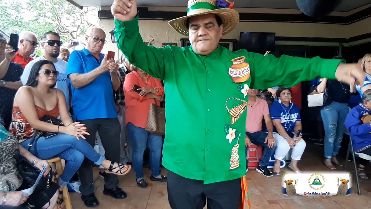 La Chapandonga, Johana Salgado e Iván Morales ,Marimba de Marcos Martínez.