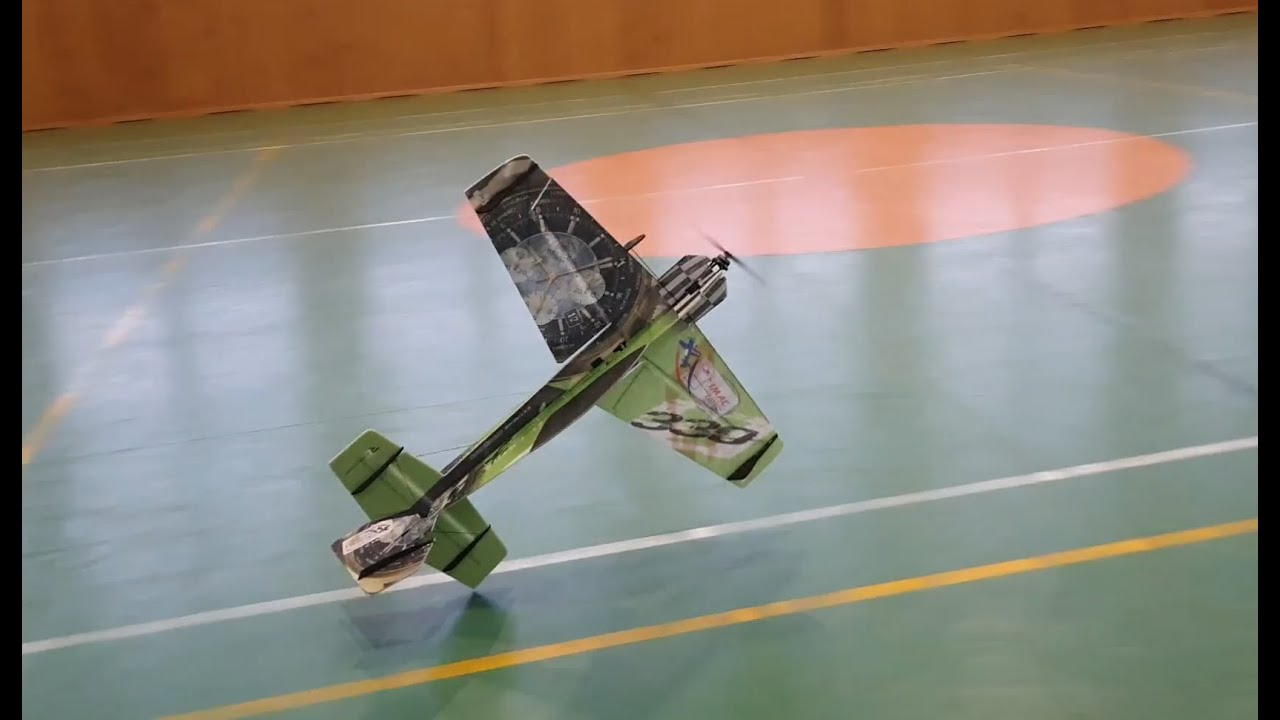 Extra 330LT RC-Factory by Marco Pintér