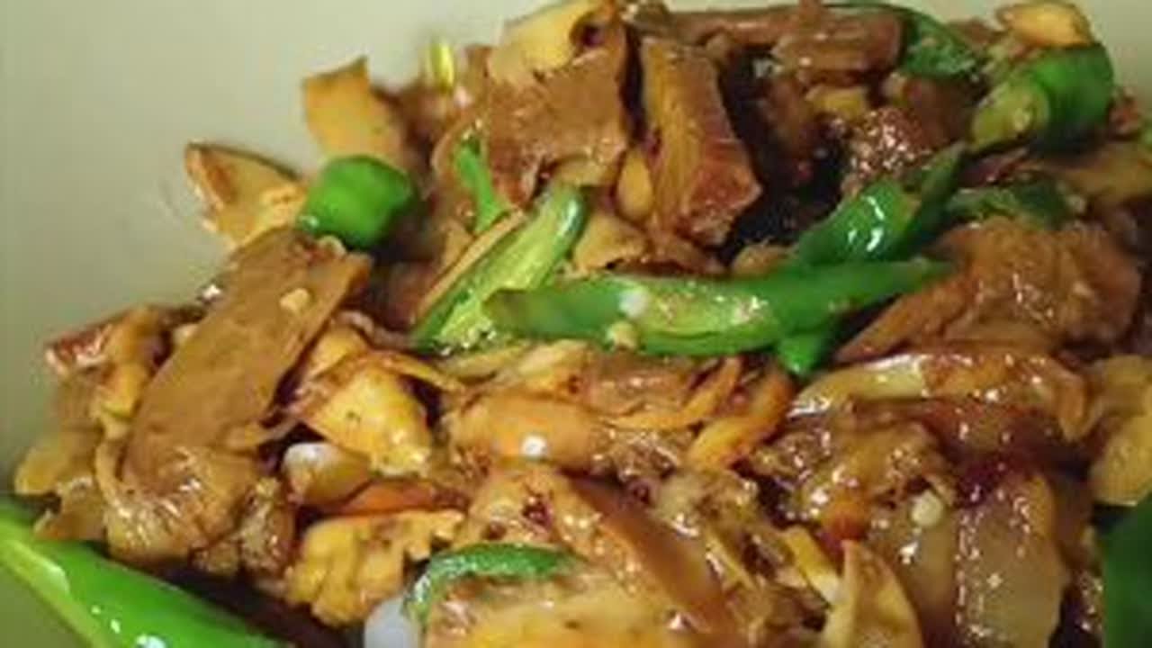 这个菌子太美味了！好多朋友都说我光捡菌不吃菌，今天就给大家做一个菌子宴吃吃！#在夏天实现野生菌自由 #捡菌子的快乐又回来了 #捡菌子的快乐 #好吃的野生菌 #到了采菌子的季节