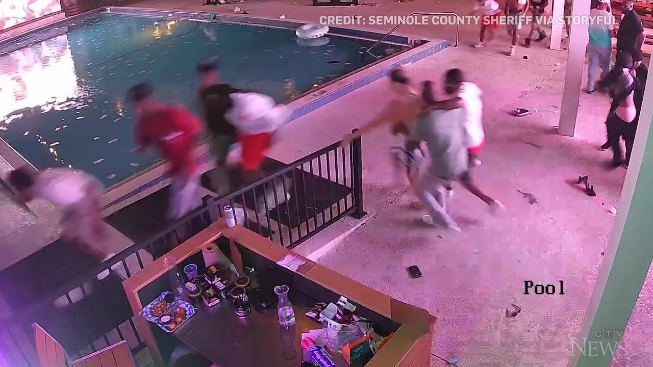 Chaotic moments of Florida shooting that injured NFL's Tank Dell