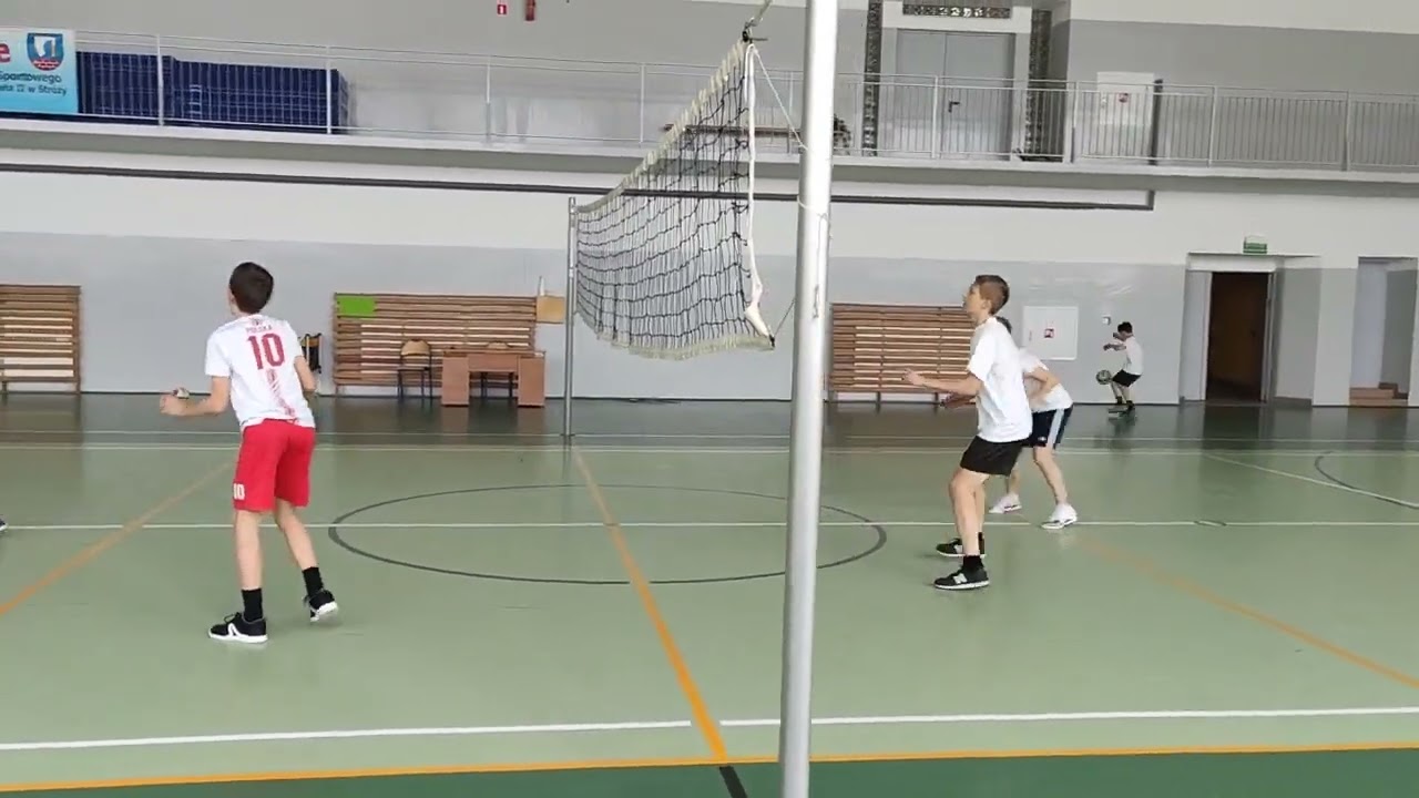 Szkoła Podstawowa w Stróży- siatkówka