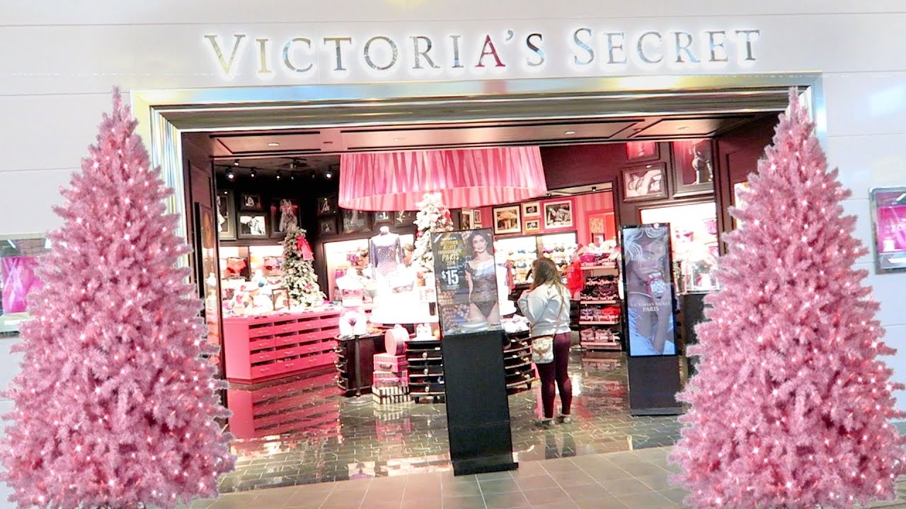 Christmas Decorations + Christmas Shopping At Victoria's Secret, Bath & Body Works & Target