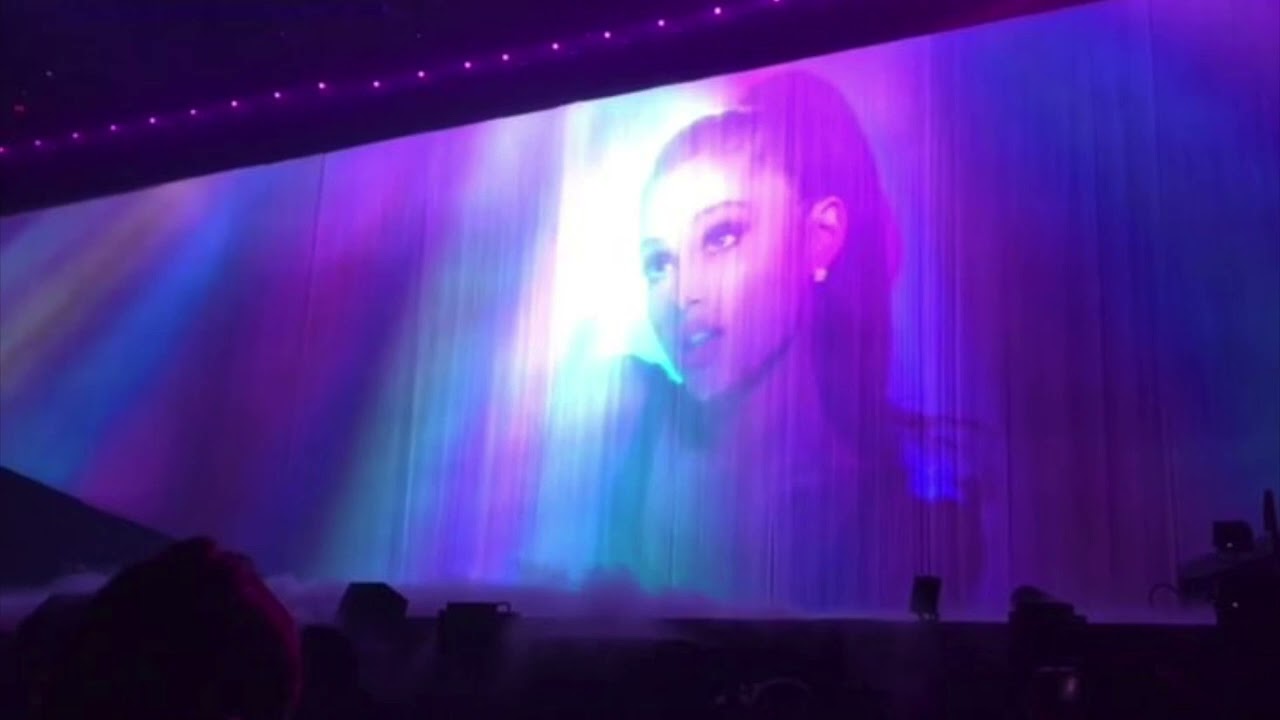 Ariana Grande - The boy is mine (empty arena)