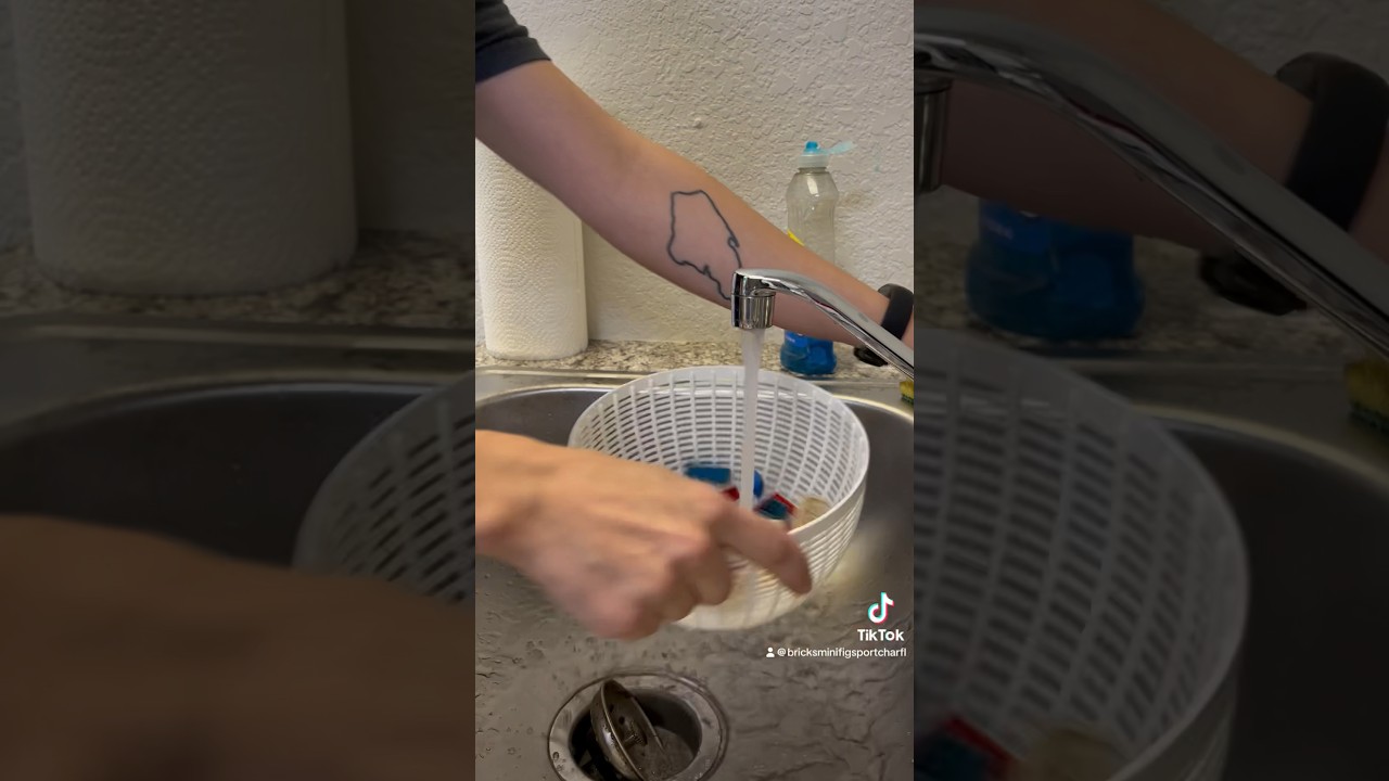 Cleaning LEGO bricks! #BAMPCTV #lego #lovebricks #bricksandminifigs #swfl