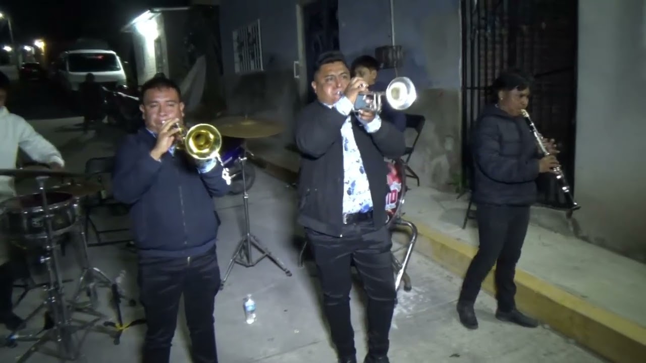 La banda Tokio en un evento en el pueblo