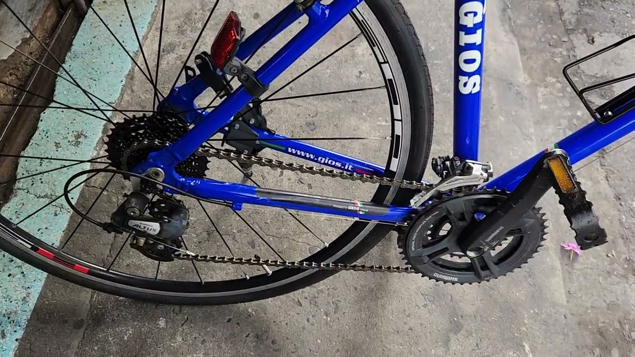 3 xe rẻ bèo : giant đời cao 4tr. Gios 4tr5. Trek 7.3.  4tr800. Lh: 0907105609. Xin cảm ơn 