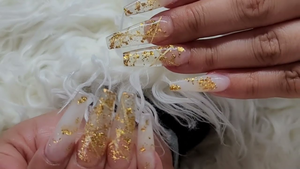 Uñas Acrílicas transparente con Hoja Oro
