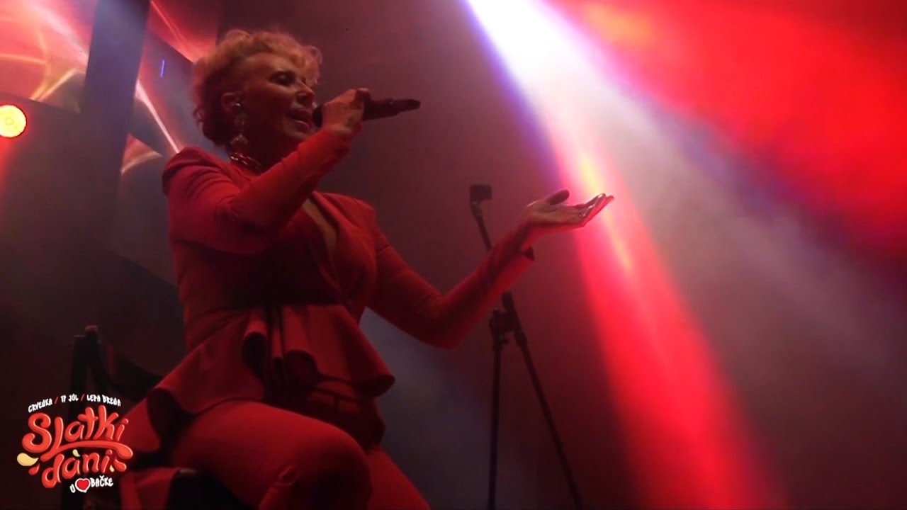 Lepa Brena - Pazi kome zavidiš - Slatki dani u srcu Bačke - (Live - Crvenka, 2021)